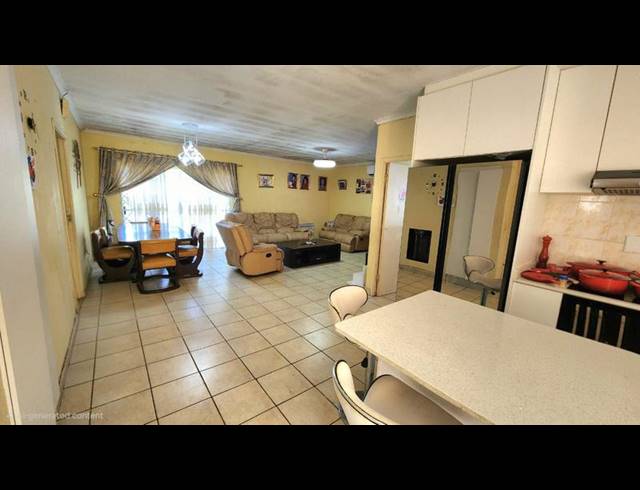 3 BEDROOM SIMPLEX FOR SALE IN MOUNT VERNON